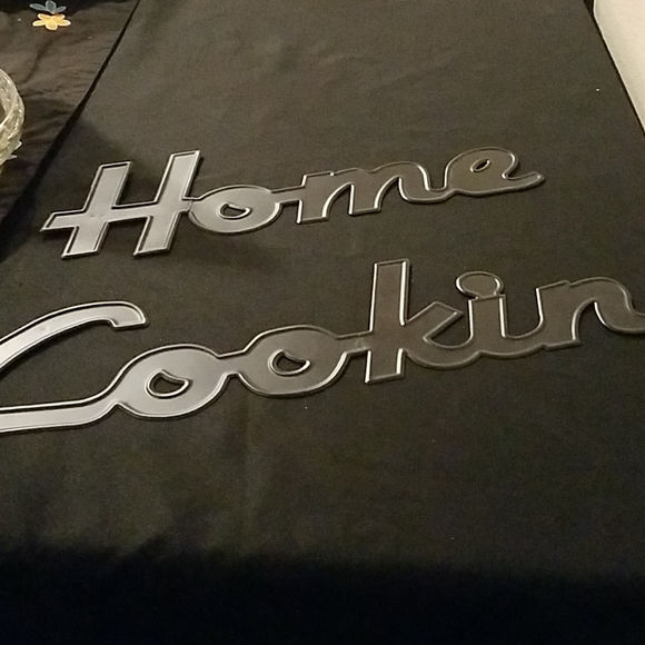 Other - Metal sign "Home Cookin"